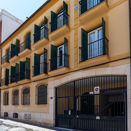 Apartment & Pool In Malaga City Center מראה חיצוני תמונה