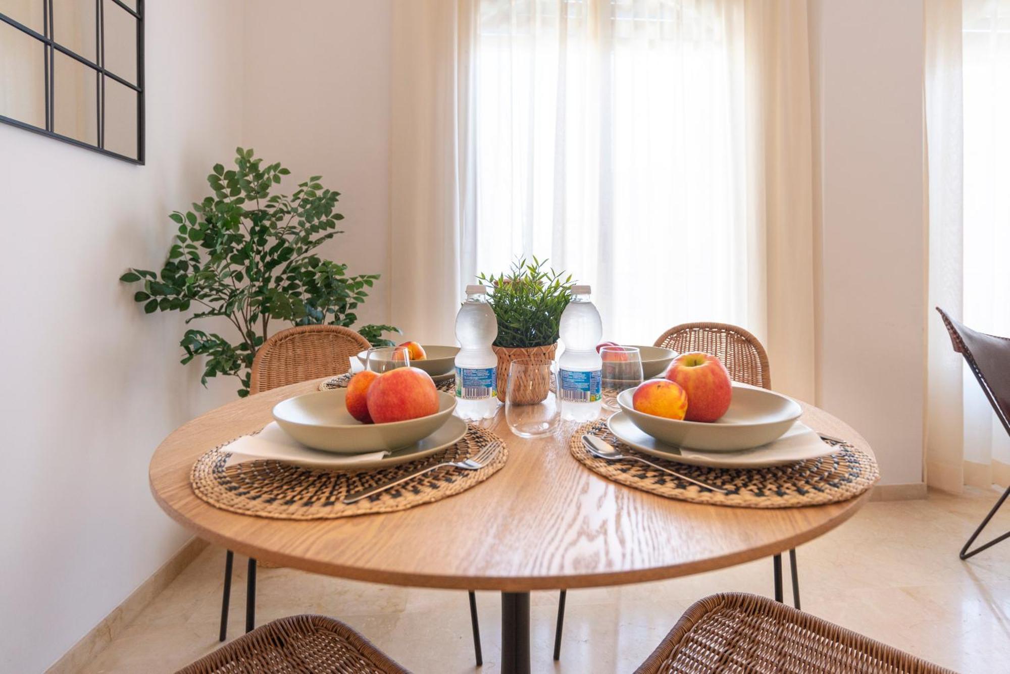 Apartment & Pool In Malaga City Center מראה חיצוני תמונה