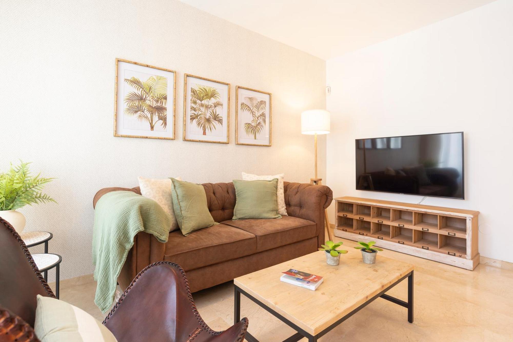 Apartment & Pool In Malaga City Center מראה חיצוני תמונה