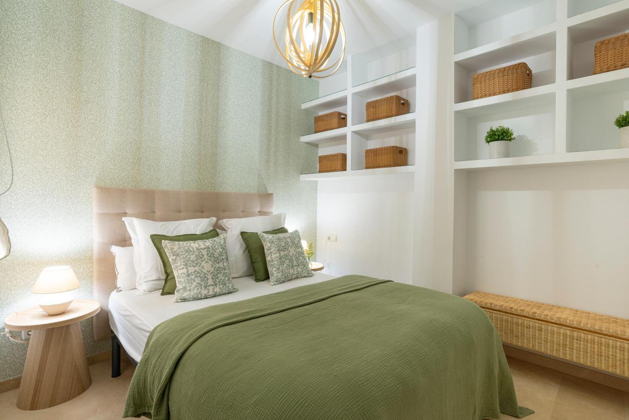 Apartment & Pool In Malaga City Center מראה חיצוני תמונה