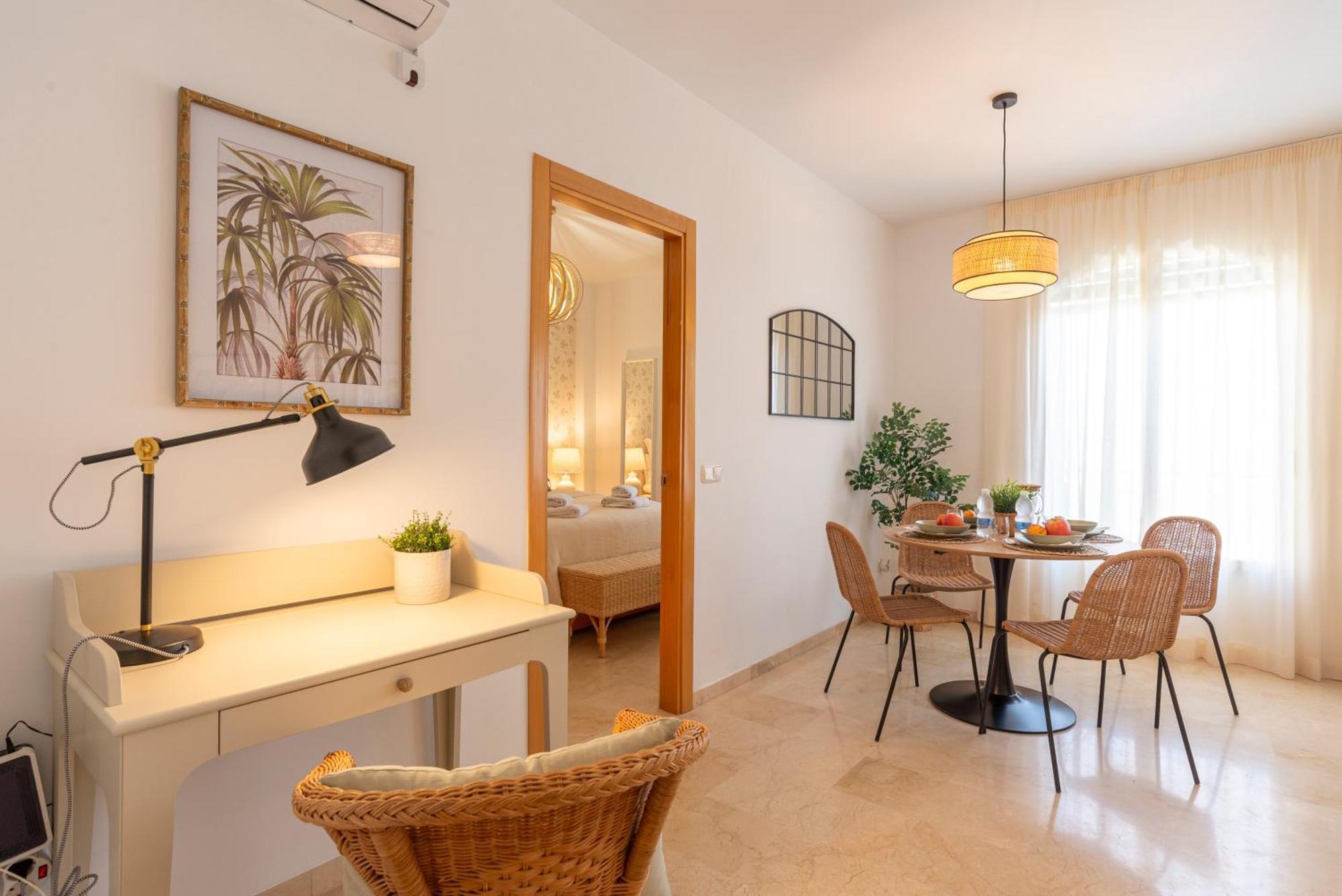 Apartment & Pool In Malaga City Center מראה חיצוני תמונה